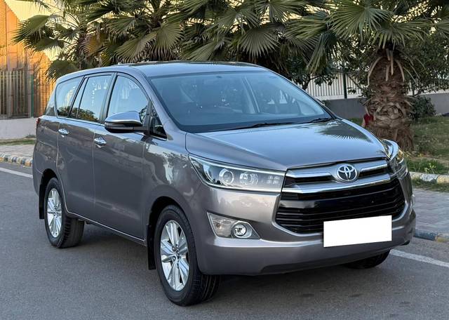 https://images10.gaadi.com/usedcar_image/4512863/original/processed_dfbb74482c4608a056ce7b462d792bb6.jpeg?imwidth=6400