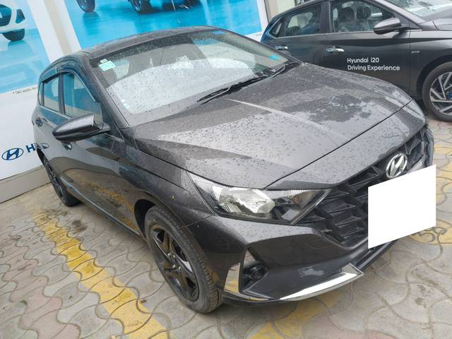 https://images10.gaadi.com/usedcar_image/4512866/original/processed_2425b413095a19cda136fefc1e8df0db.jpg?imwidth=6400