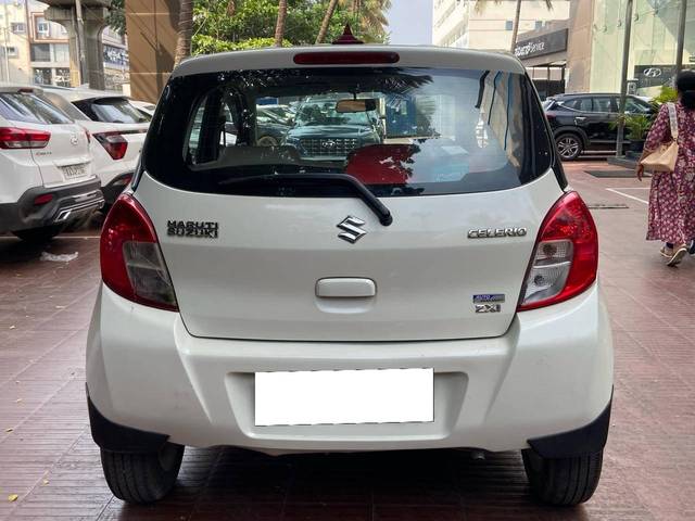https://images10.gaadi.com/usedcar_image/4512880/original/processed_28706497fa83c2a72db4a5c0467c52d0.jpg?imwidth=6401