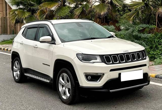 https://images10.gaadi.com/usedcar_image/4512896/original/processed_b2451a48d6769b8327bc7d9ebf81ddfe.jpeg?imwidth=6400