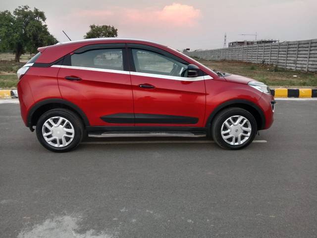https://images10.gaadi.com/usedcar_image/4512903/original/87c10b2dd5cbecb79ecfedba9175971a.jpg?imwidth=6401