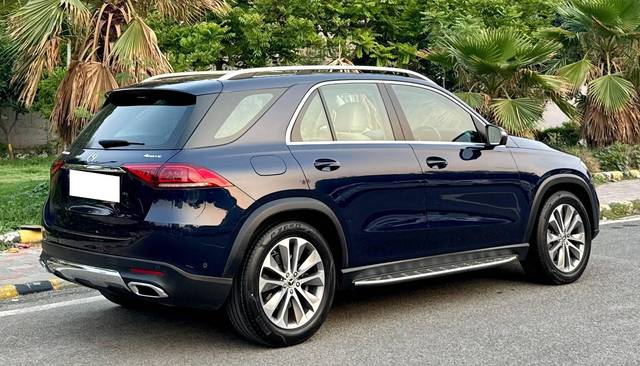 https://images10.gaadi.com/usedcar_image/4512906/original/processed_a2e77fee75f5ac176a2bb9e1c78059f0.jpeg?imwidth=6402