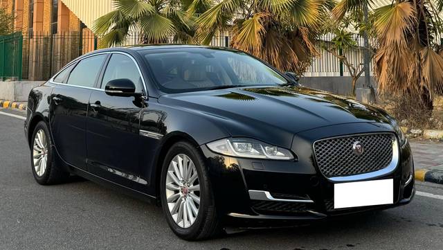 https://images10.gaadi.com/usedcar_image/4512912/original/processed_46d776e7c528eb72d4a01a956d1822f0.jpeg?imwidth=6400