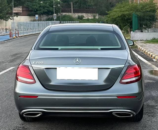 https://images10.gaadi.com/usedcar_image/4512915/original/processed_86c7d675aa031d1694286811a8cd9bdf.jpeg?imwidth=6402