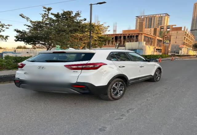 https://images10.gaadi.com/usedcar_image/4512916/original/f2bc33e5-1f0d-4a65-907e-be8cec05a458.?imwidth=6401