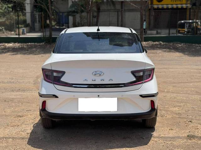 https://images10.gaadi.com/usedcar_image/4512924/original/processed_d286838fd11f63ddb0e183dc5e170251.jpg?imwidth=6402