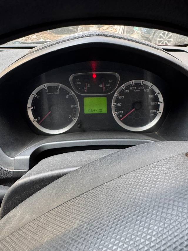 https://images10.gaadi.com/usedcar_image/4512929/original/1f389e06-ef0a-410e-9d9d-5d7e510cabcf.jpg?imwidth=6402