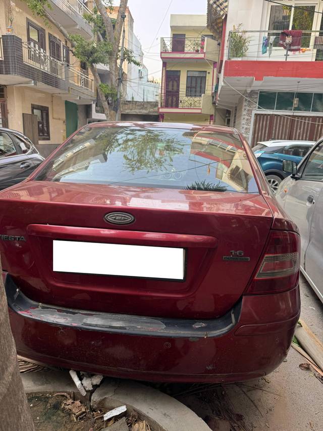https://images10.gaadi.com/usedcar_image/4512929/original/processed_b2cb1363-bd8d-4b64-a165-99e32d67ea12.jpg?imwidth=6400