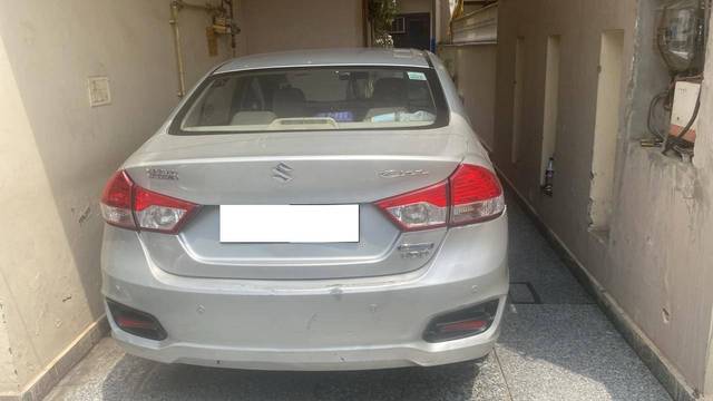 https://images10.gaadi.com/usedcar_image/4512941/original/processed_dfa37db2-23be-4bed-86f1-3e0548d52e0c.jpg?imwidth=6401
