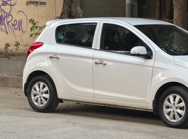 https://images10.gaadi.com/usedcar_image/4512970/original/26cb18e8d243a0d6ae996d4d6844ec16.jpg?imwidth=6401