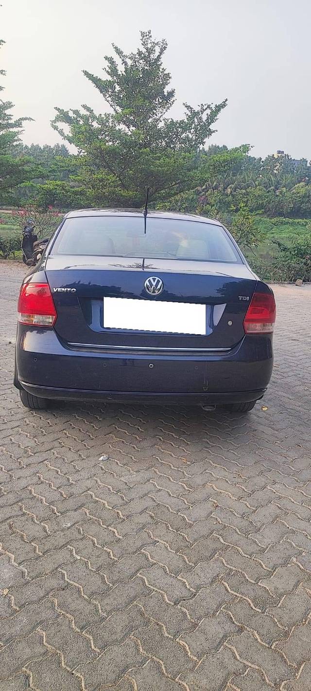 https://images10.gaadi.com/usedcar_image/4512984/original/processed_2df6887c74b41c659c05176ffaffa4c9.jpg?imwidth=6402
