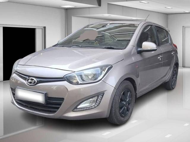 https://images10.gaadi.com/usedcar_image/4513018/original/processed_098e2227dfd7dc51f53435c79544eb20.jpeg?imwidth=6400