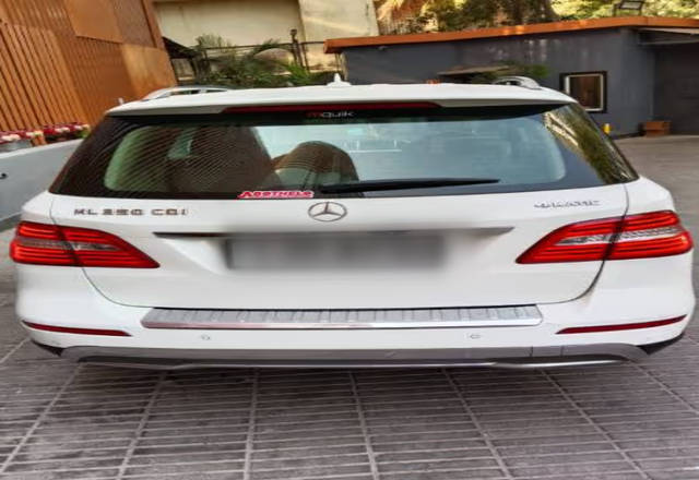 https://images10.gaadi.com/usedcar_image/4513019/original/83829d02-a767-4b89-b7a1-0cb4fe225d97.?imwidth=6402