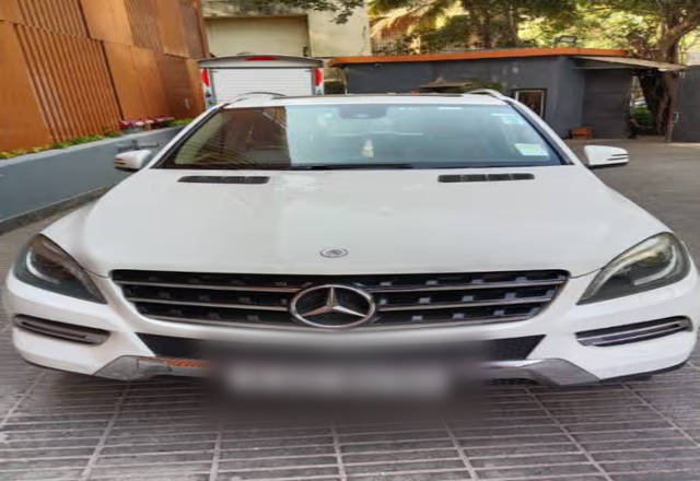 https://images10.gaadi.com/usedcar_image/4513019/original/c40fc21e-36d6-4e10-8d50-50a112171d73.?imwidth=6400