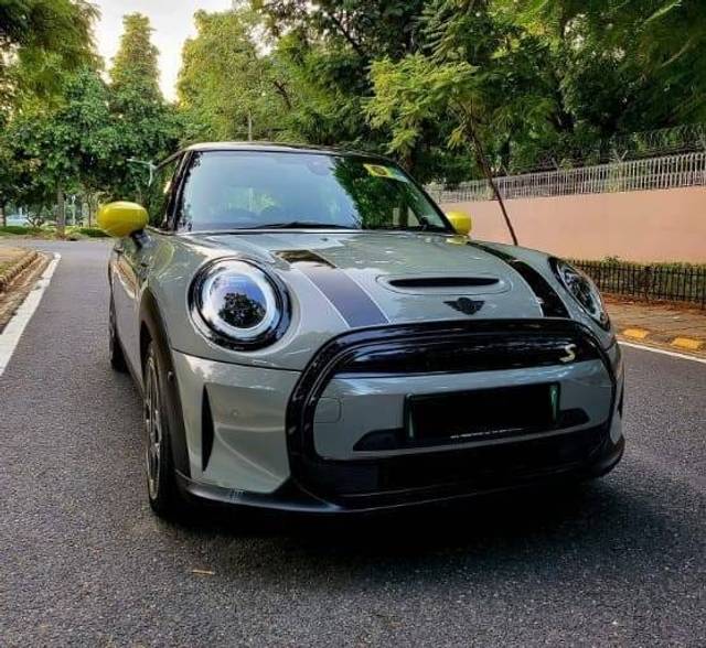 https://images10.gaadi.com/usedcar_image/4513044/original/7b82d174f252c79e4c915fcc3faa2cc4.jpeg?imwidth=6400
