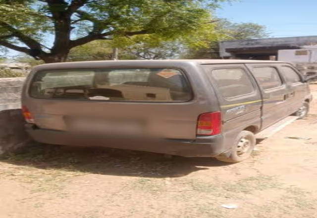 https://images10.gaadi.com/usedcar_image/4513087/original/e7780d9d-2473-4049-8a1d-32fca7060a5f.?imwidth=6400