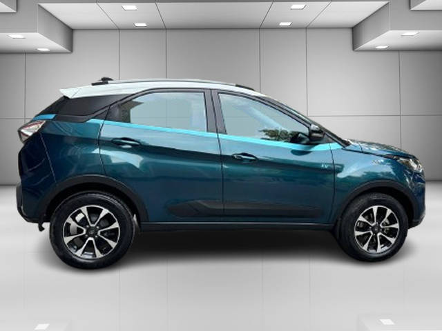 https://images10.gaadi.com/usedcar_image/4513100/original/b9a16ce6500869c005e7fed23039d7ec.jpg?imwidth=6401