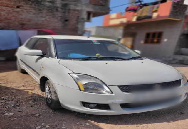 https://images10.gaadi.com/usedcar_image/4513118/original/d7cf0175-e4ce-4116-a829-5fe15a9d981c.?imwidth=6400