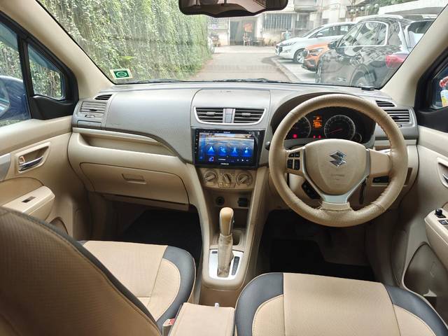 https://images10.gaadi.com/usedcar_image/4513127/original/df8116bf8aa1bf243d31bc60f7fea094.jpeg?imwidth=6400