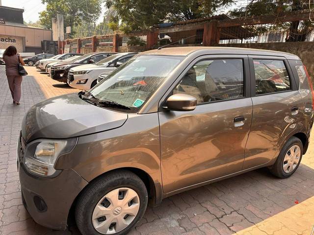 https://images10.gaadi.com/usedcar_image/4513131/original/processed_59c7c061e1e1174ab2b335cd0a4f7d26.jpg?imwidth=6400