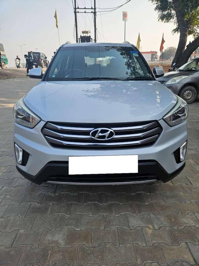 https://images10.gaadi.com/usedcar_image/4513139/original/processed_371ace9bc2ac22e14337aad7dbfc91b2.jpg?imwidth=6402