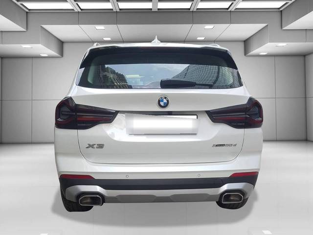 https://images10.gaadi.com/usedcar_image/4513153/original/processed_aaadb3fb2bbae85478bae5209e457d20.jpg?imwidth=6401