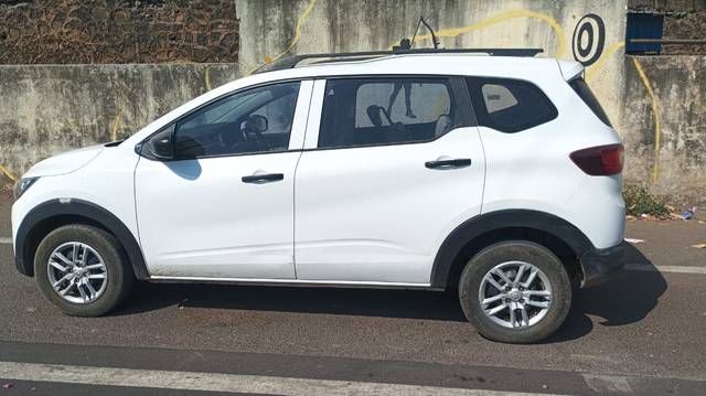 https://images10.gaadi.com/usedcar_image/4513156/original/906e4e17313117a5eb7c927d1a840f87.jpg?imwidth=6402