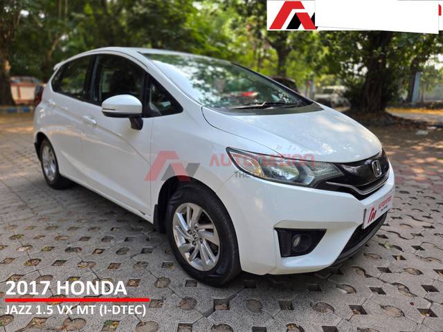 https://images10.gaadi.com/usedcar_image/4513167/original/processed_8798b82a5e5ef2acc573a233af5c62ba.jpg?imwidth=6400
