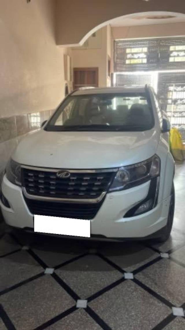 https://images10.gaadi.com/usedcar_image/4513204/original/processed_1bd4b916-711a-4c2b-aa57-ca1b794a6ef1.jpeg?imwidth=6400
