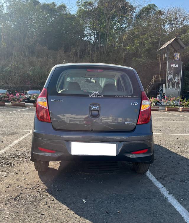 https://images10.gaadi.com/usedcar_image/4513231/original/processed_8ff49d28c53729864bc91fd2c1c7dda8.jpeg?imwidth=6402
