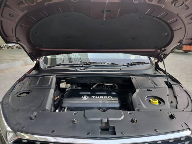 https://images10.gaadi.com/usedcar_image/4513233/original/8230769fd7e787a8acf47ee2a43eac71.jpeg?imwidth=6402