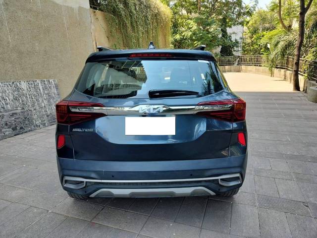 https://images10.gaadi.com/usedcar_image/4513236/original/processed_c82fc4aa77fc48ac6cc29e433d1b364c.jpeg?imwidth=6402