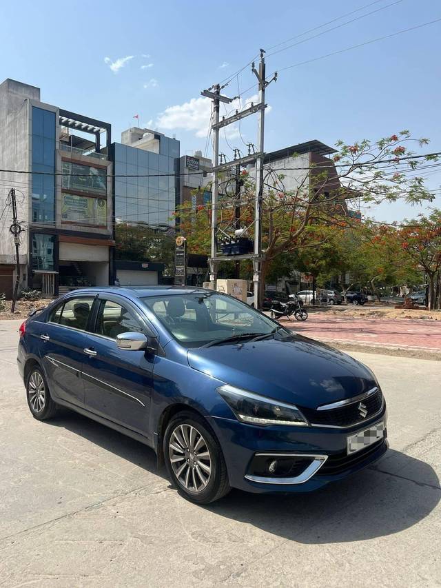 https://images10.gaadi.com/usedcar_image/4513238/original/processed_d4f3e6ce42164e87d494207c01e3e964.jpg?imwidth=6400