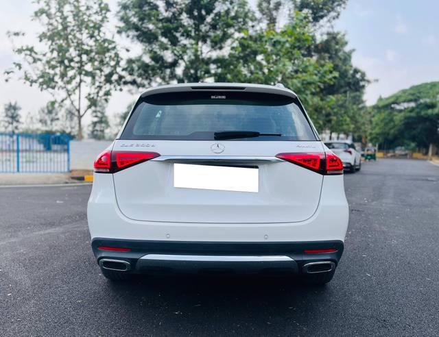 https://images10.gaadi.com/usedcar_image/4513240/original/processed_3c63585ba4fef9e87e2e6123a1dbff29.jpg?imwidth=6402