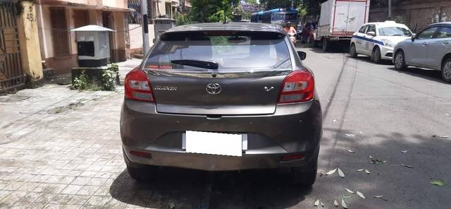 https://images10.gaadi.com/usedcar_image/4513243/original/processed_87fa1bab00cbd2a13c649a0c570489af.jpg?imwidth=6401