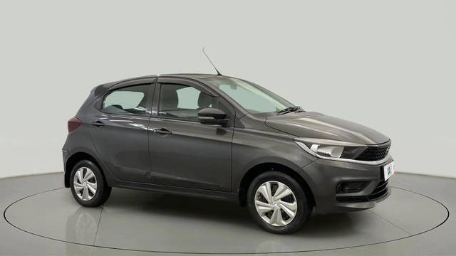 https://images10.gaadi.com/usedcar_image/4513244/original/8d89614d812e54e641882286f7b9ed01.jpg?imwidth=6400