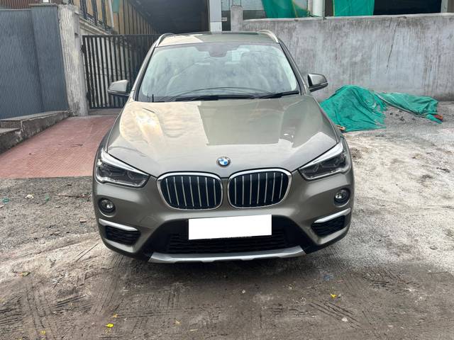 https://images10.gaadi.com/usedcar_image/4513247/original/processed_8c72853afbf6557f01d040c083eecbaa.jpg?imwidth=6400