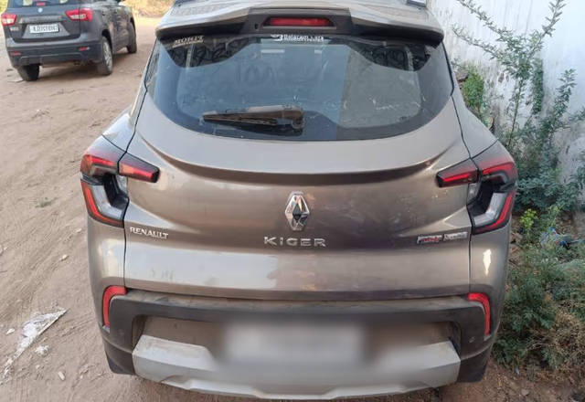 https://images10.gaadi.com/usedcar_image/4513259/original/8caf4309-2e1b-4ec3-b869-c749036fae7a.?imwidth=6401