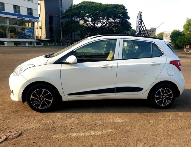 https://images10.gaadi.com/usedcar_image/4513274/original/processed_aa839ad0e78437084250cee278459b33.jpeg?imwidth=6402