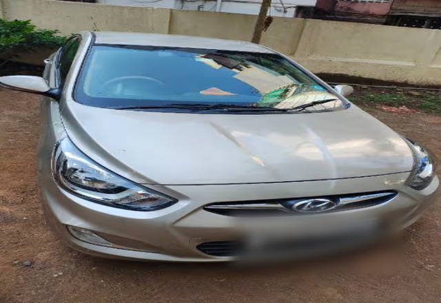 https://images10.gaadi.com/usedcar_image/4513281/original/b66a758b-4bd3-4c50-9342-60af99ed6fde.?imwidth=6400