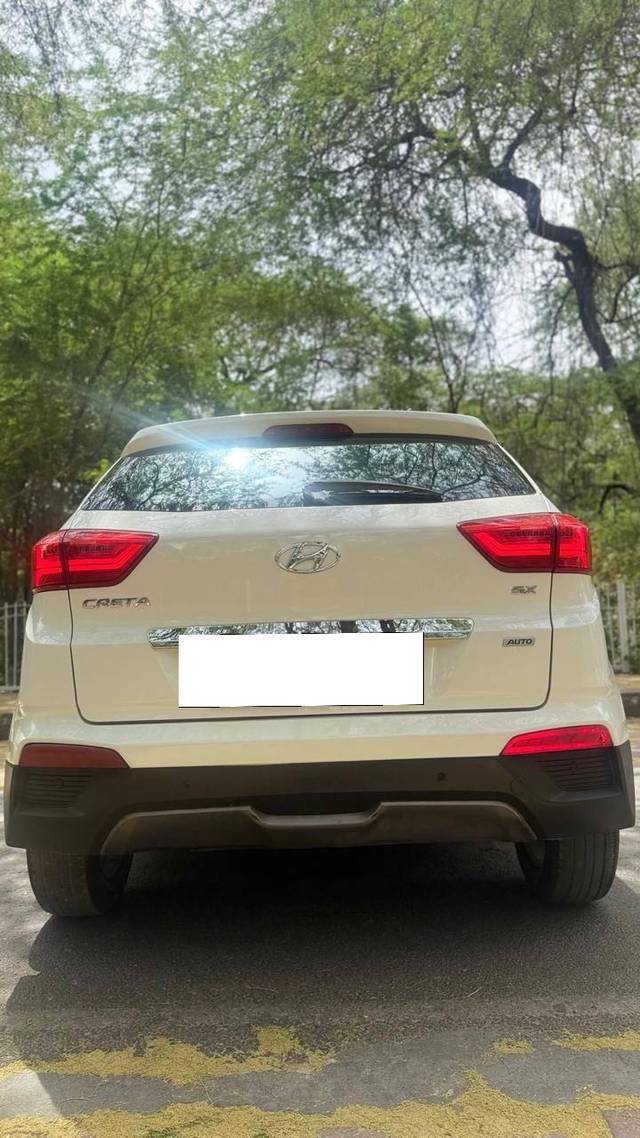 https://images10.gaadi.com/usedcar_image/4513282/original/processed_12ff3fc49ea64997f5c6dca1cc8da905.jpg?imwidth=6402