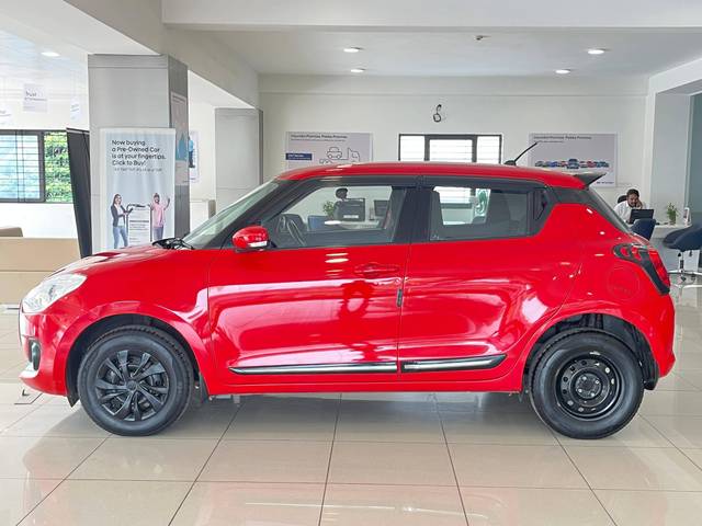 https://images10.gaadi.com/usedcar_image/4513283/original/processed_4f2227221762fd85c76f87868291362e.jpg?imwidth=6402