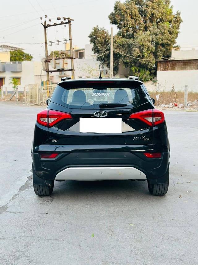 https://images10.gaadi.com/usedcar_image/4513287/original/processed_ce2f9e7dce5f019e81c10112d5a4ffd8.jpg?imwidth=6402