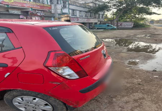 https://images10.gaadi.com/usedcar_image/4513294/original/c0b2b34d-c3af-460e-8e47-1965a33181f2.?imwidth=6402