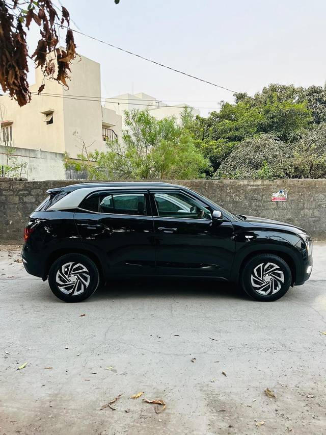 https://images10.gaadi.com/usedcar_image/4513298/original/836d3ca63c4594364c8b5a4f927f60d7.jpg?imwidth=6401