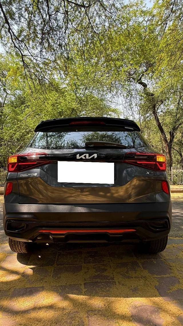 https://images10.gaadi.com/usedcar_image/4513302/original/processed_e58ca7b7bd27e1faefb60ae9fe9bd93f.jpg?imwidth=6402
