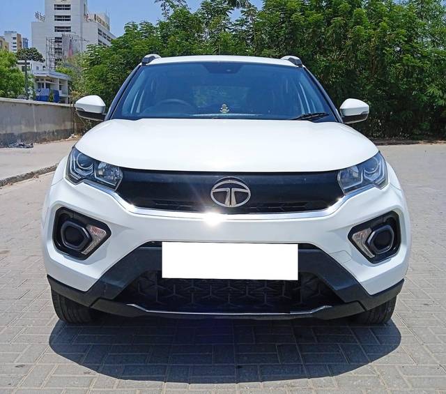 https://images10.gaadi.com/usedcar_image/4513306/original/processed_ba2d8bdbcc1eebc33e96b38012d454f7.jpg?imwidth=6402