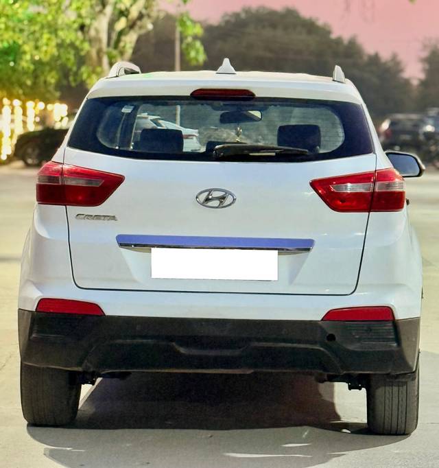 https://images10.gaadi.com/usedcar_image/4513309/original/processed_42af2bf76a3c57005dfa4ddf3a9049ff.jpg?imwidth=6401