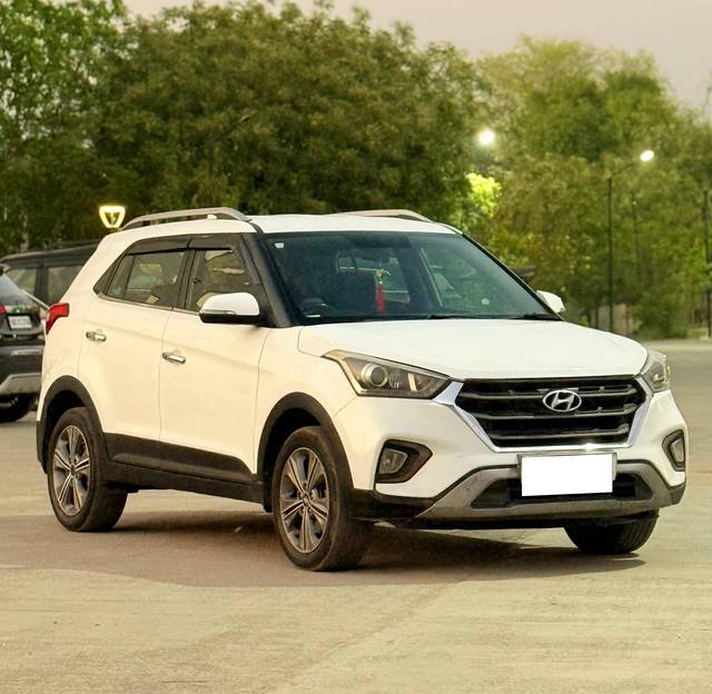 https://images10.gaadi.com/usedcar_image/4513309/original/processed_6b3b31888d1c2d5edb317d5a58a62541.jpg?imwidth=6400