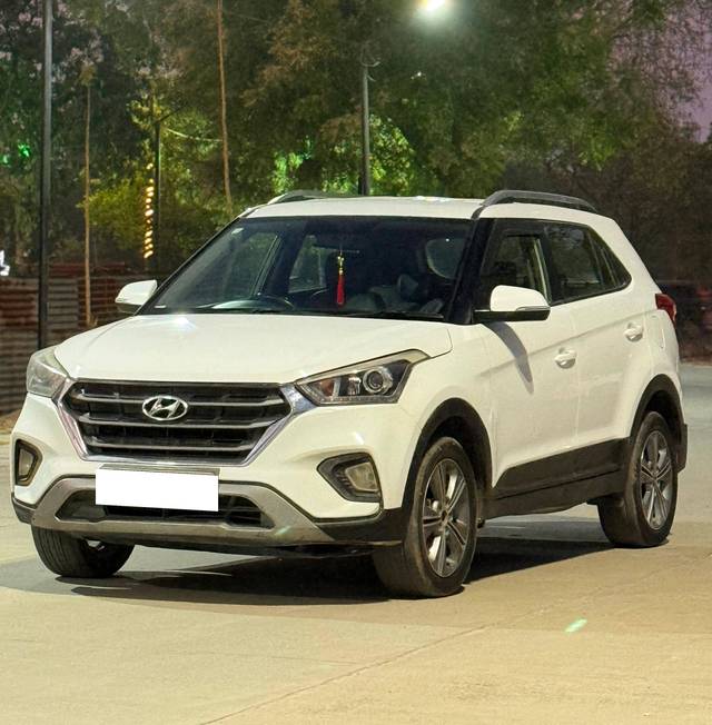 https://images10.gaadi.com/usedcar_image/4513309/original/processed_c0fec54220ccf7a3a482151442b6212d.jpg?imwidth=6402